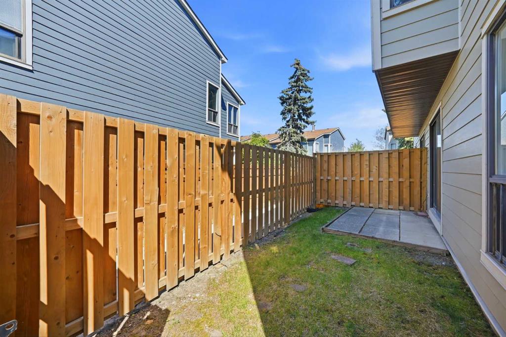 Fifth View of 1, 108 Grier Terrace NE, Greenview, Calgary, Alberta, T2K 5Y6