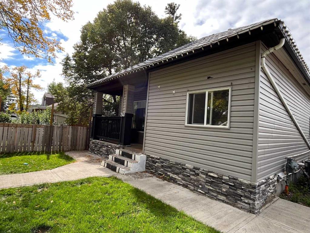 Fourth View of 240 20 Street N, Westminster, Lethbridge, Alberta, T1H 3M7
