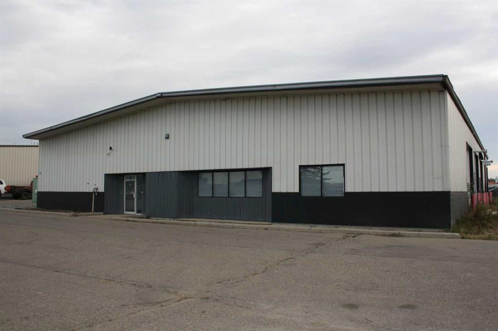200, 104 East Lake Boulevard NE, A2347585, Alberta,