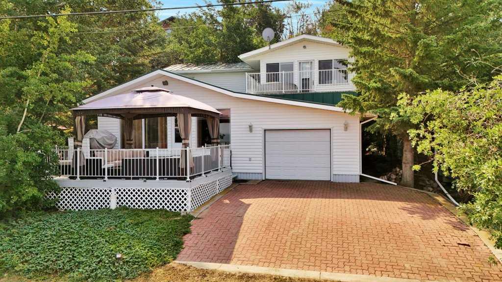 34 Beach Street E, A2347591, Alberta,
