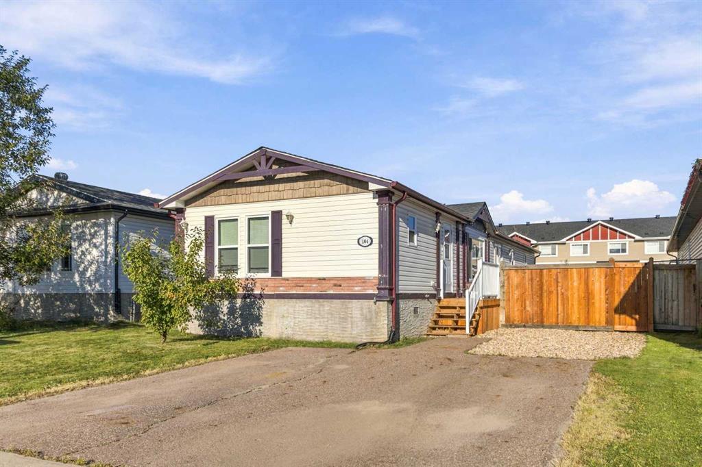 104 Cedar Street , A2347631, Alberta,