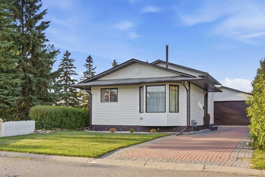 Third View of 104 Shawglen Rise SW, Shawnessy, Calgary, Alberta, T2Y1Z2