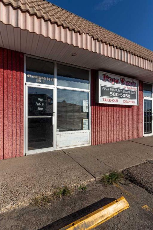 Third View of E, 303 Southridge Drive SE, SE Southridge, Medicine Hat, Alberta, T1B 3S1
