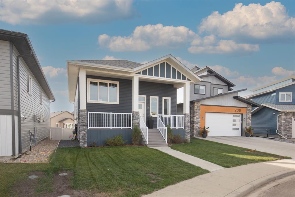 234 LIVINGSTON Close , A2347690, Alberta,