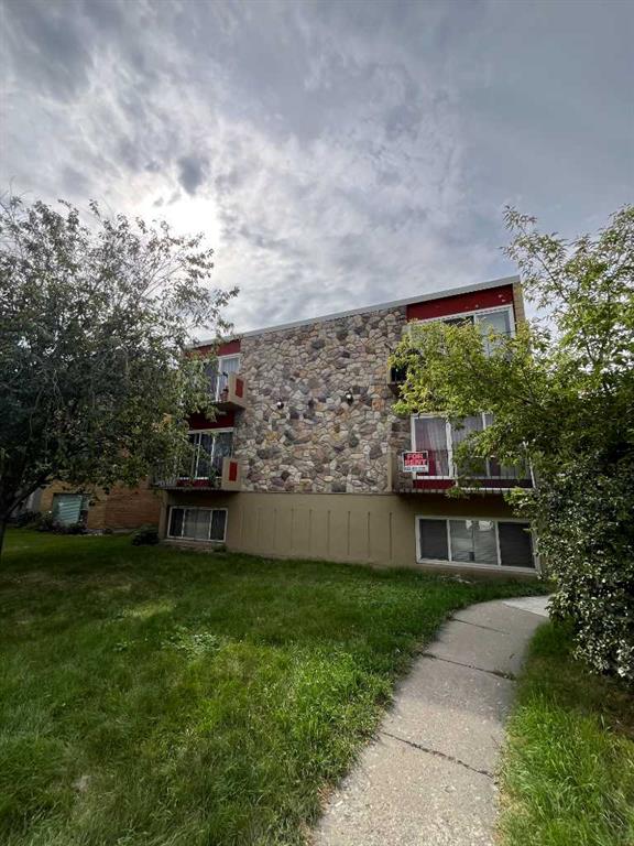 MLS® listing #116019661 for sale located at 1717 10A Street SW