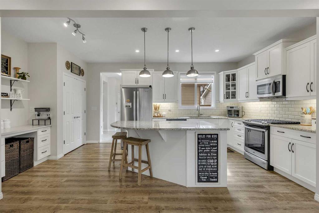 Fourth View of 177 Yorkville Manor SW, Yorkville, Calgary, Alberta, T2X 4B5