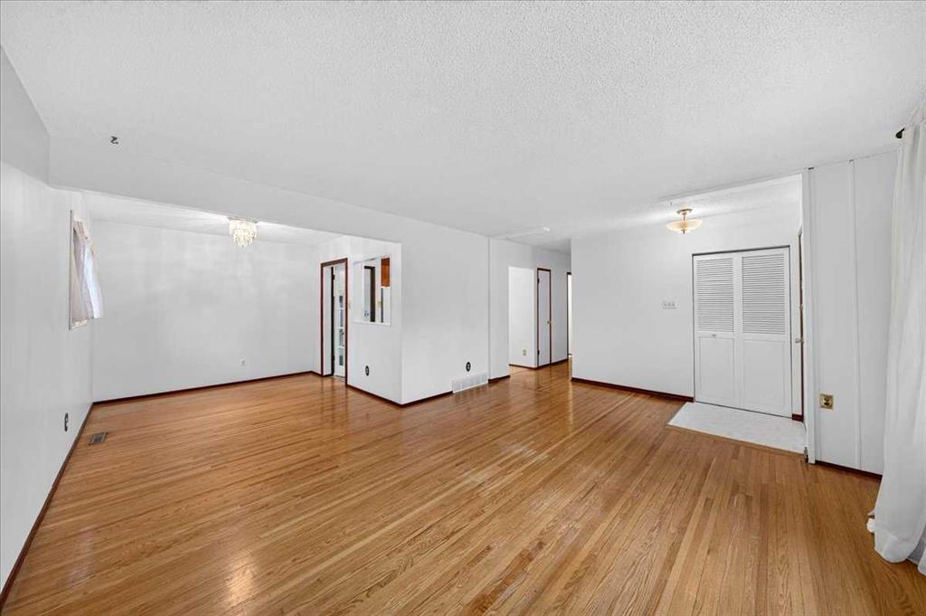 Fourth View of 4831 48 Street NW, Varsity, Calgary, Alberta, T3A 0S5