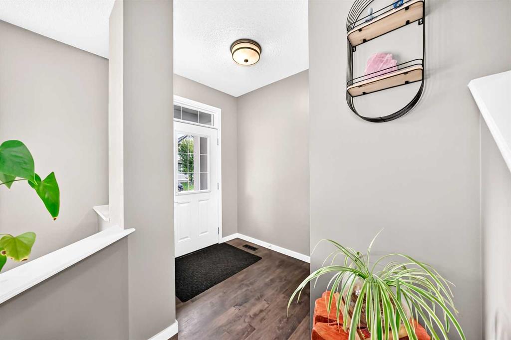 Fifth View of 1046 New Brighton Park SE, New Brighton, Calgary, Alberta, T2Z 0Y1