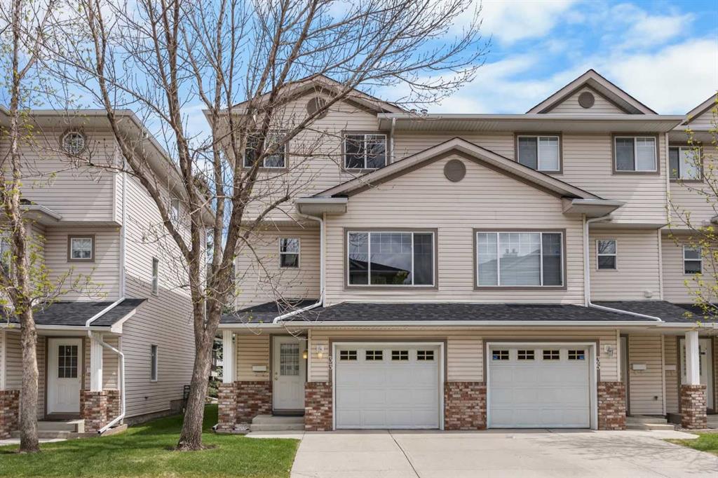 33 Country Hills Cove NW, A2348145, Alberta,