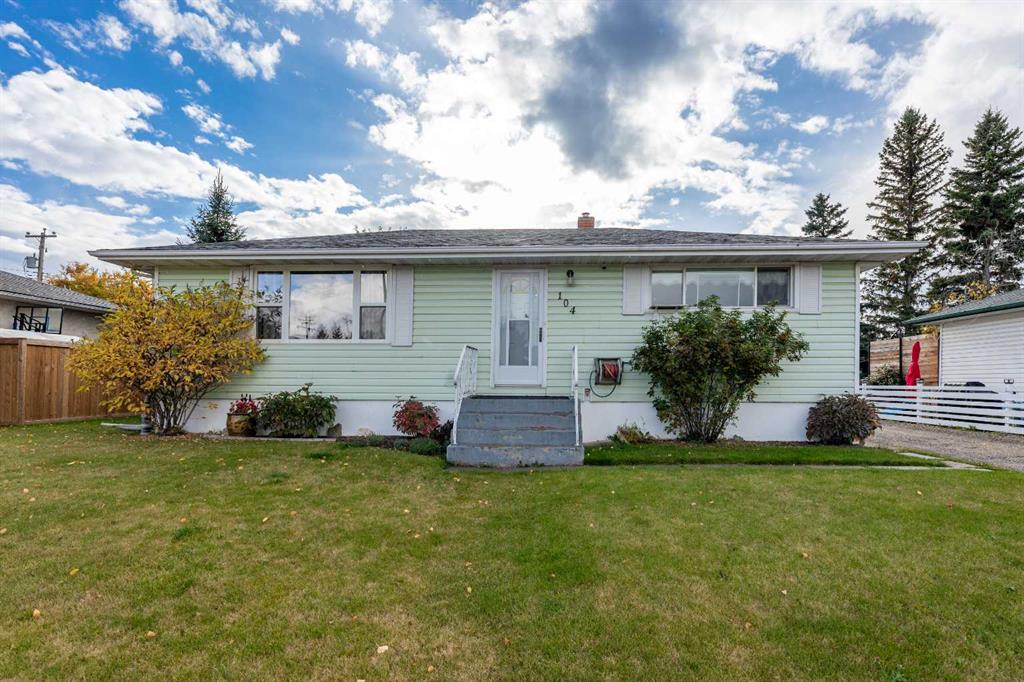 104 Fraser Street , A2348190, Alberta,