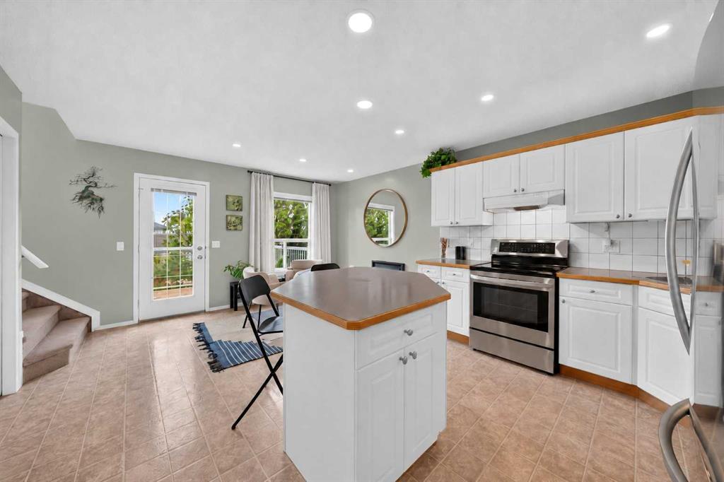 Fifth View of 170 Bridlewood Drive SW, Bridlewood, Calgary, Alberta, T2Y3T2