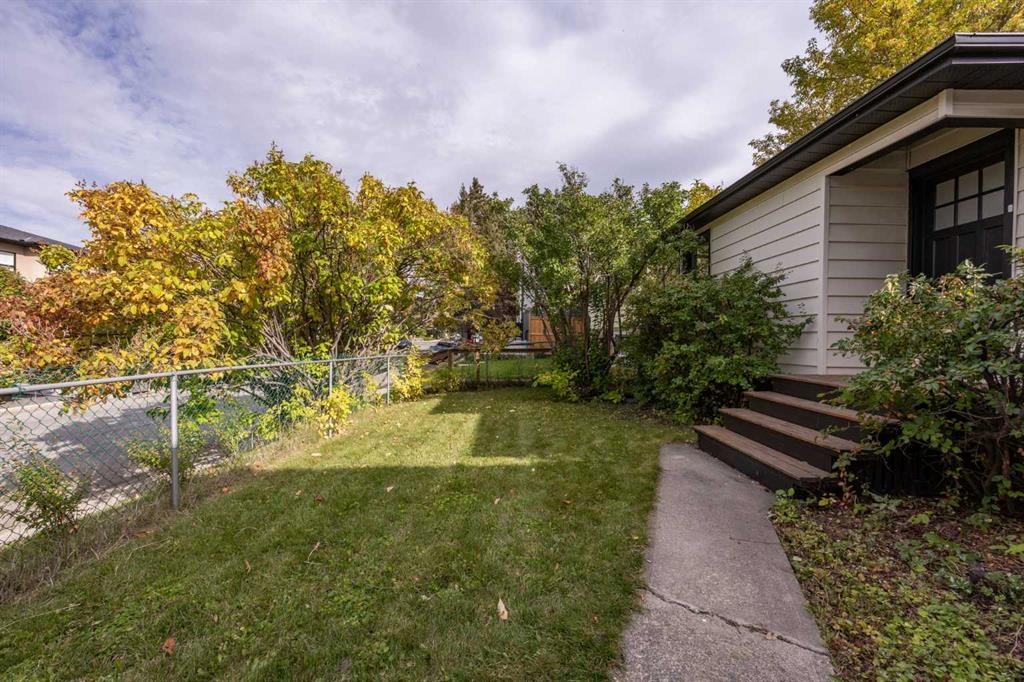 Fourth View of 221 26 Avenue NE, Tuxedo Park, Calgary, Alberta, T2E 1Z1