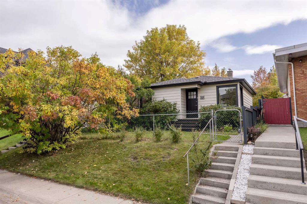 Fifth View of 221 26 Avenue NE, Tuxedo Park, Calgary, Alberta, T2E 1Z1