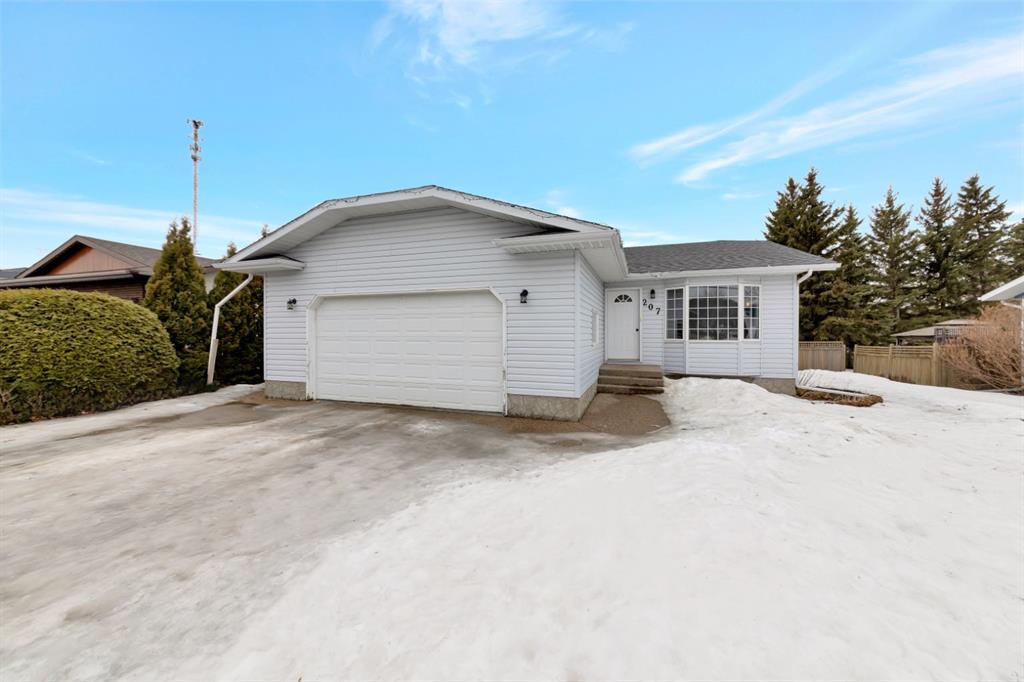 207 3rd Avenue E, A2348239, Saskatchewan,
