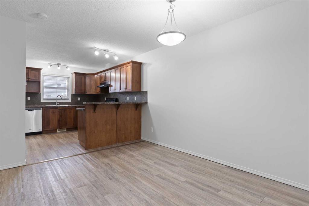 Fifth View of 902 Prairie Sound Circle NW, Highwood Village, High River, Alberta, T1V 2A4