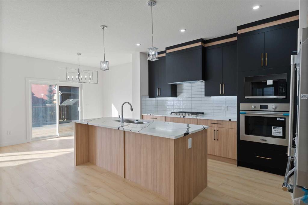 Third View of 813 Hampshire Crescent NE, Hampton Hills, High River, Alberta, T1V 0E3