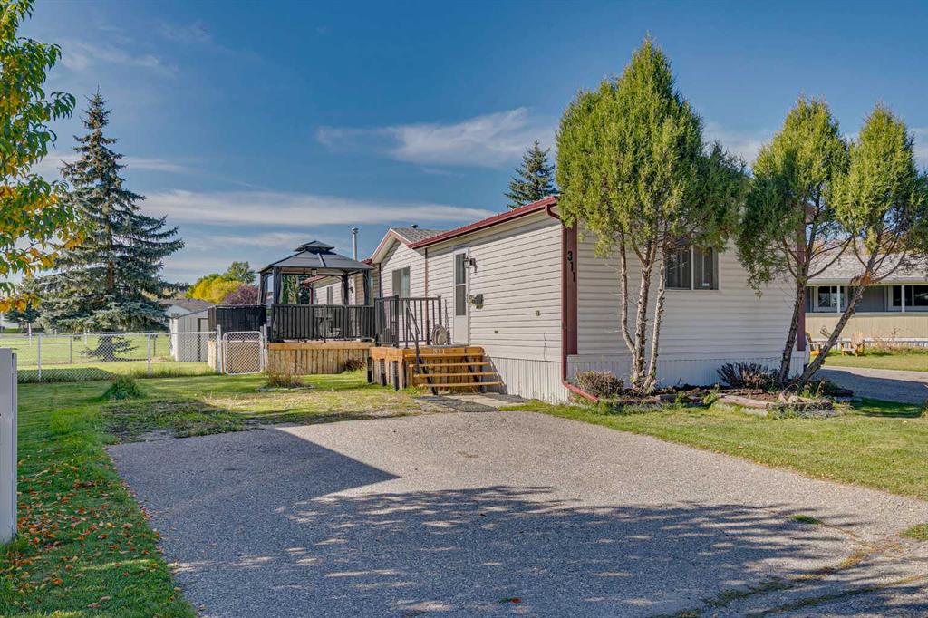 311 Stanley Avenue , A2348320, Alberta,