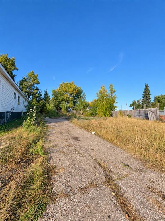 132 Greenway Place , A2348344, Alberta,