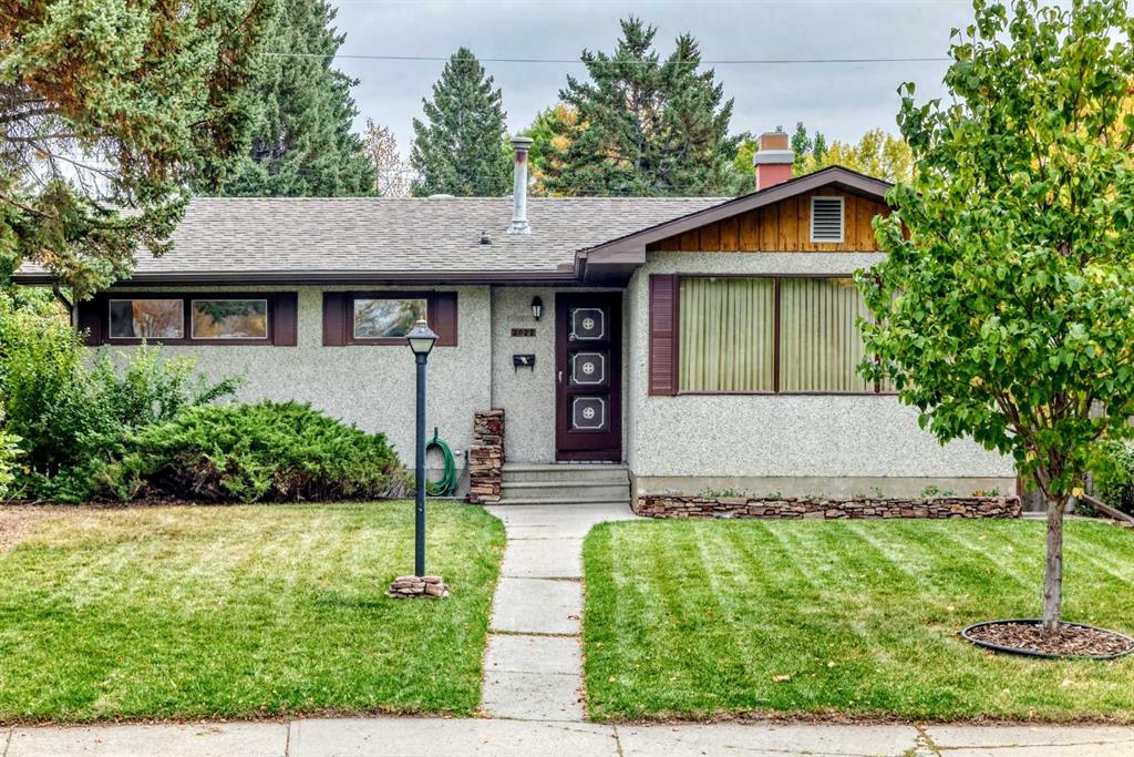 2022 Redwood Crescent SE, A2348447, Alberta,