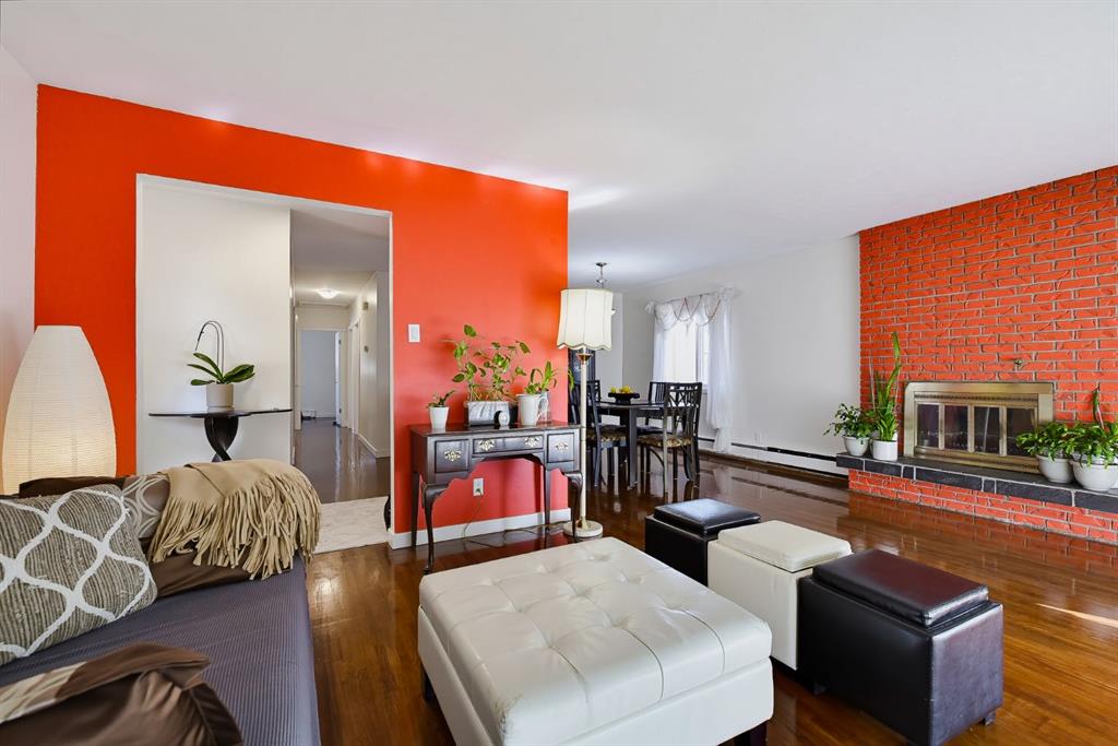 Fifth View of 704 75 Avenue SW, Kingsland, Calgary, Alberta, T2V 0S3