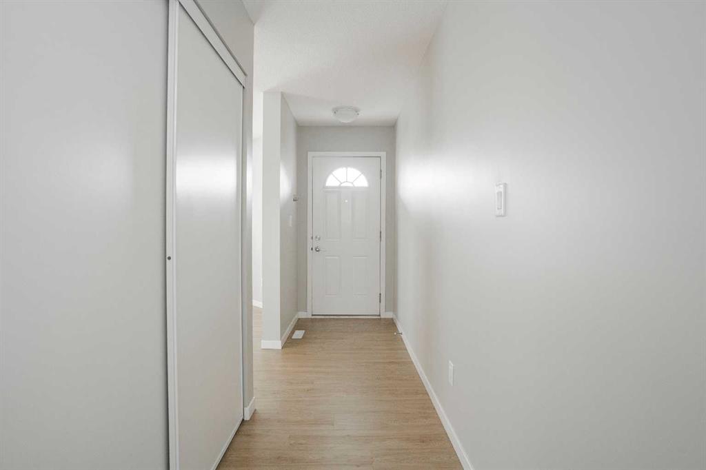 Fifth View of 37, 711 Beacon Hill Drive , Beacon Hill, Fort McMurray, Alberta, T9H 3R5