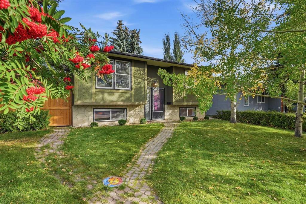 256 Silverview Way NW, A2348471, Alberta,