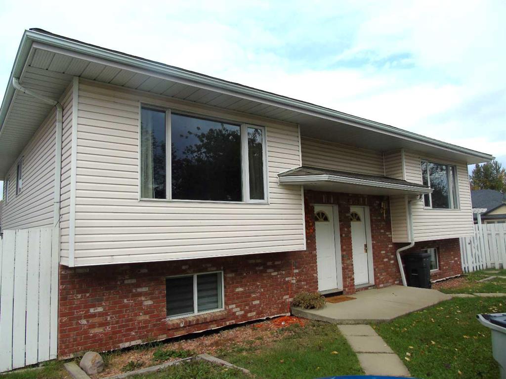 200 + 202 7 Street NE, A2348502, Alberta,