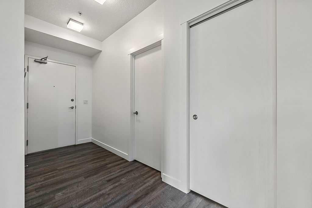 Fourth View of 312, 811 5 Street NE, Bridgeland/Riverside, Calgary, Alberta, T2E 3W9