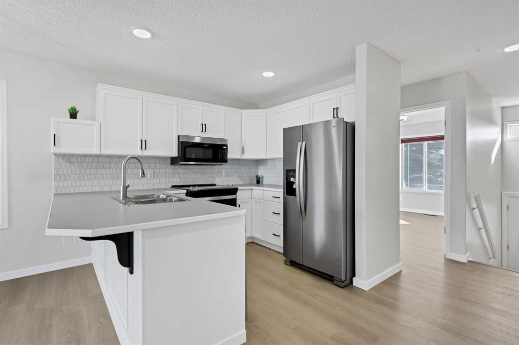 Fifth View of 389 Stonegate Way NW, Stonegate, Airdrie, Alberta, T4B2X9