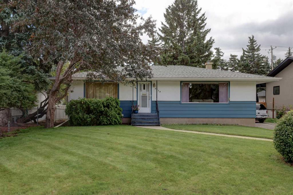 Main View of 2119 Halifax Crescent NW, Banff Trail, Calgary, Alberta, T2M 4C8