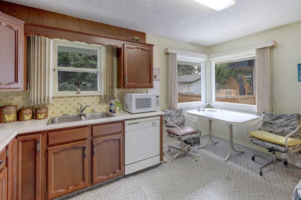 Fifth View of 2119 Halifax Crescent NW, Banff Trail, Calgary, Alberta, T2M 4C8