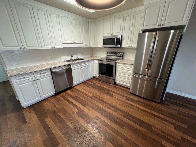 Fifth View of 205, 228 Pembina Avenue , Mountain View, Hinton, Alberta, T7V 0A5