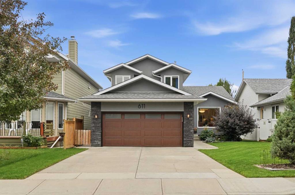 Main View of 611 25 Avenue NE, Winston Heights/Mountview, Calgary, Alberta, T2E 1Y6