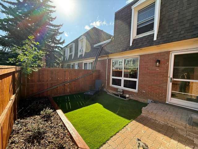 Fifth View of 152, 330 Canterbury Drive SW, Canyon Meadows, Calgary, Alberta, T2W 1H6