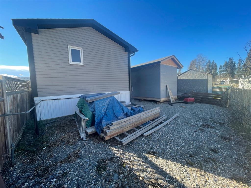 Fourth View of 304, 133 JARVIS Street , Hillcrest, Hinton, Alberta, T7V 1R5