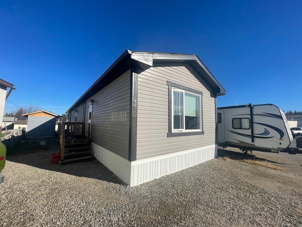 Fifth View of 304, 133 JARVIS Street , Hillcrest, Hinton, Alberta, T7V 1R5