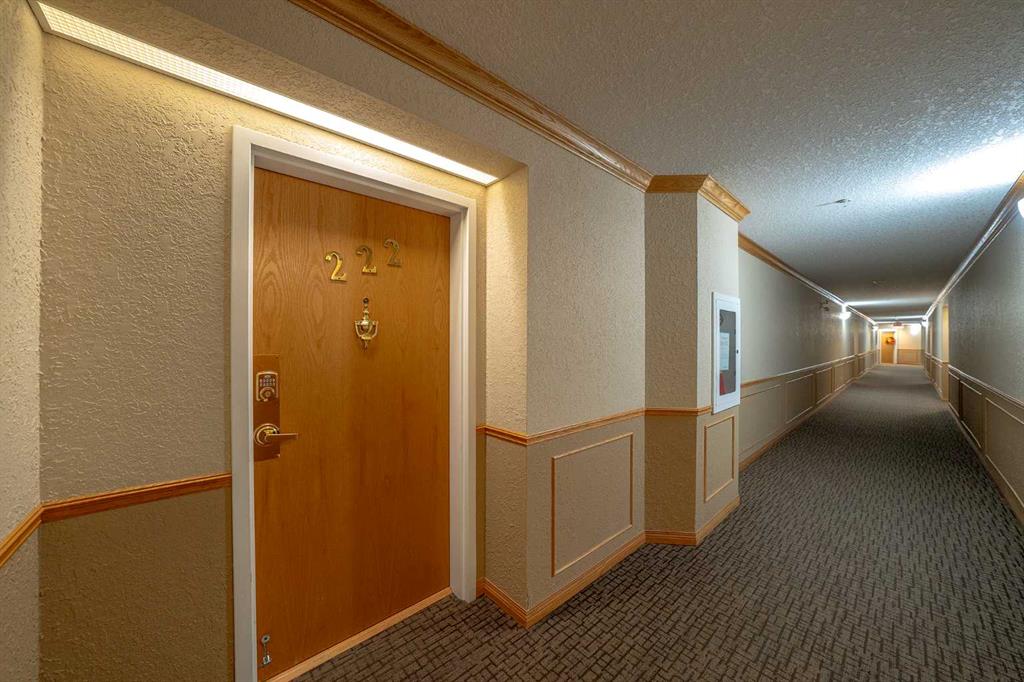 Third View of 222, 6868 Sierra Morena Boulevard SW, Signal Hill, Calgary, Alberta, T3H 3R6