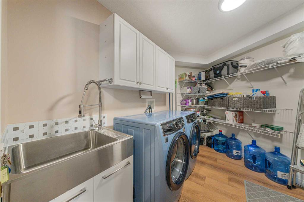 Fifth View of 222, 6868 Sierra Morena Boulevard SW, Signal Hill, Calgary, Alberta, T3H 3R6