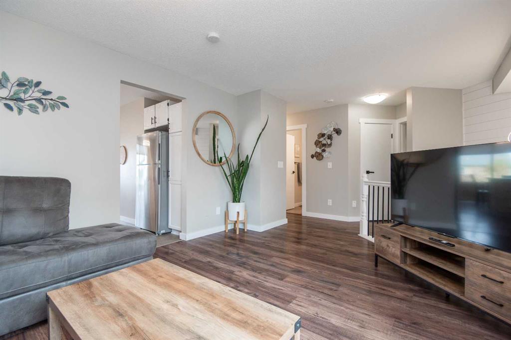 Fifth View of 118 Eversole Crescent , Eastview Estates, Red Deer, Alberta, T4R 2H8