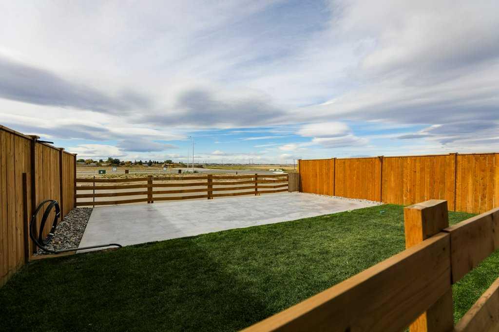 Third View of 182 Caribou Bend N, Blackwolf 2, Lethbridge, Alberta, T1H 7J8