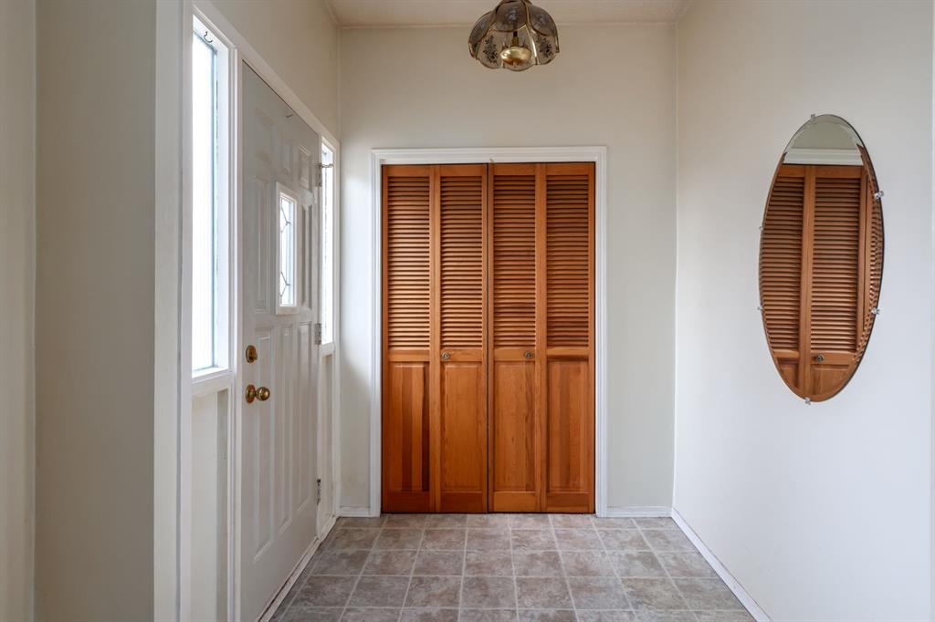 Third View of 4724 Nipawin Crescent NW, North Haven, Calgary, Alberta, T2K 2H9