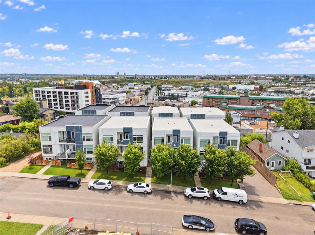 MLS® listing #116138516 for sale located at 2, 3804 Parkhill Place SW