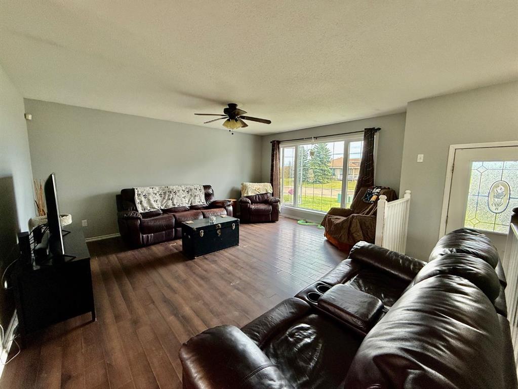 Fifth View of 5010 47 Street , NONE, Irma, Alberta, T0B 2H0