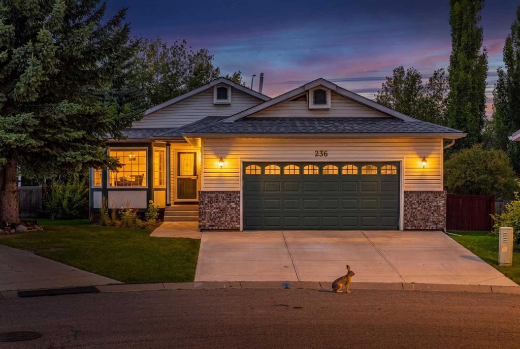236 Edgebrook Gardens NW, A2349059, Alberta,