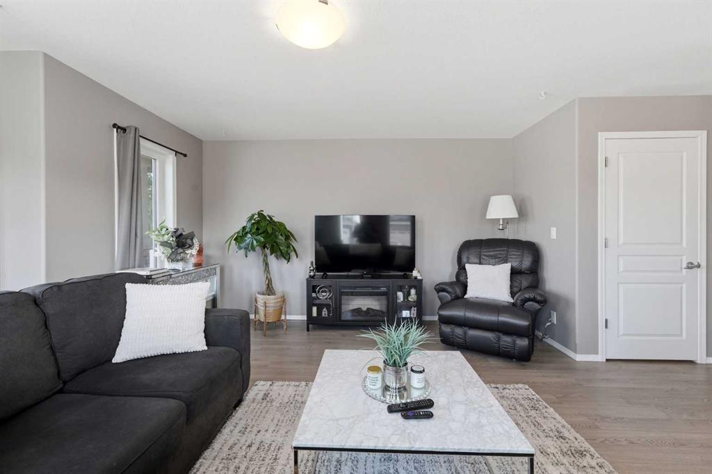 Fifth View of 1201, 339 Viscount Drive , Vanier East, Red Deer, Alberta, T4R 0S2