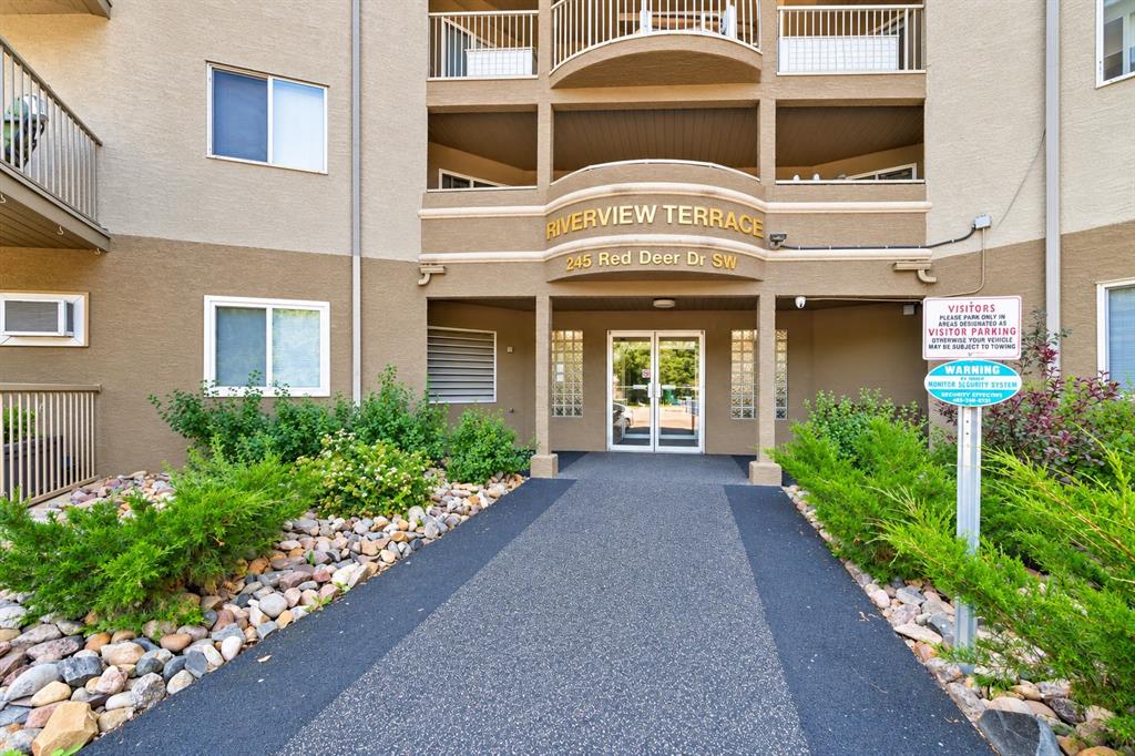 412, 245 Red Deer Drive SW, A2349096, Alberta,