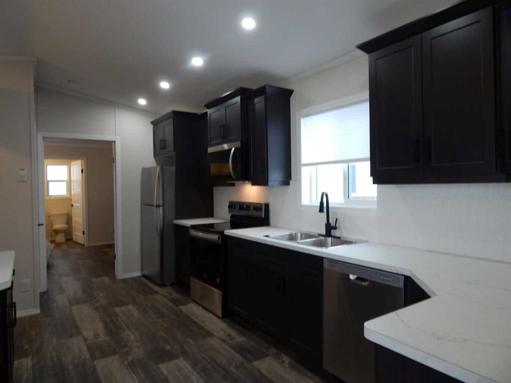 Fourth View of #11, 5210 65 Avenue , NONE, Olds, Alberta, T4H 1W7