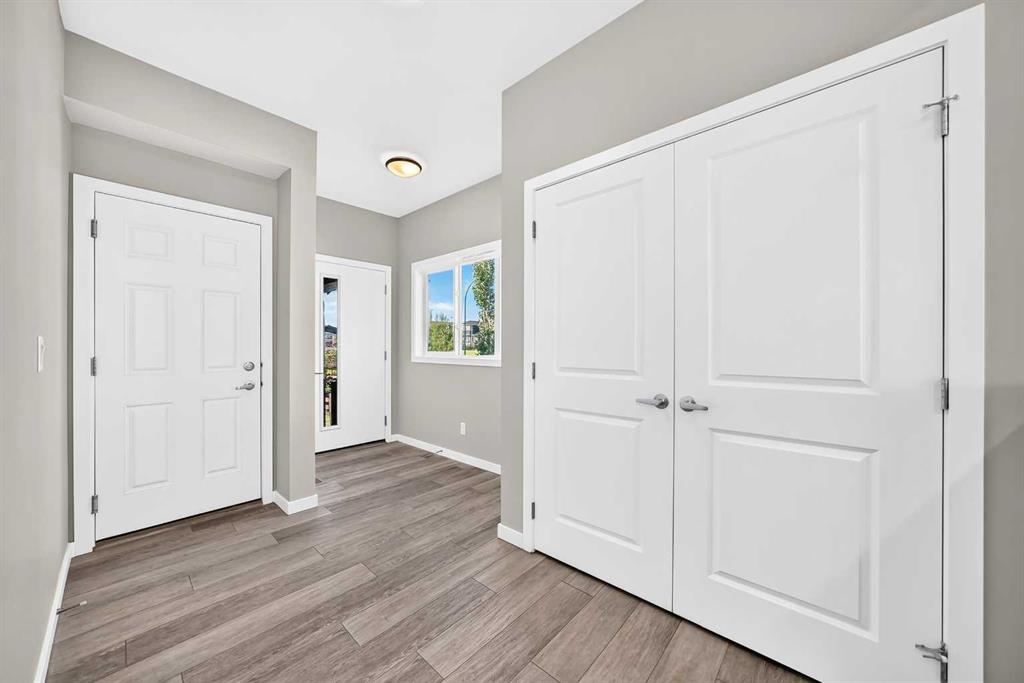 Fifth View of 570 Creekstone Circle SW, Pine Creek, Calgary, Alberta, T2X 4Y3