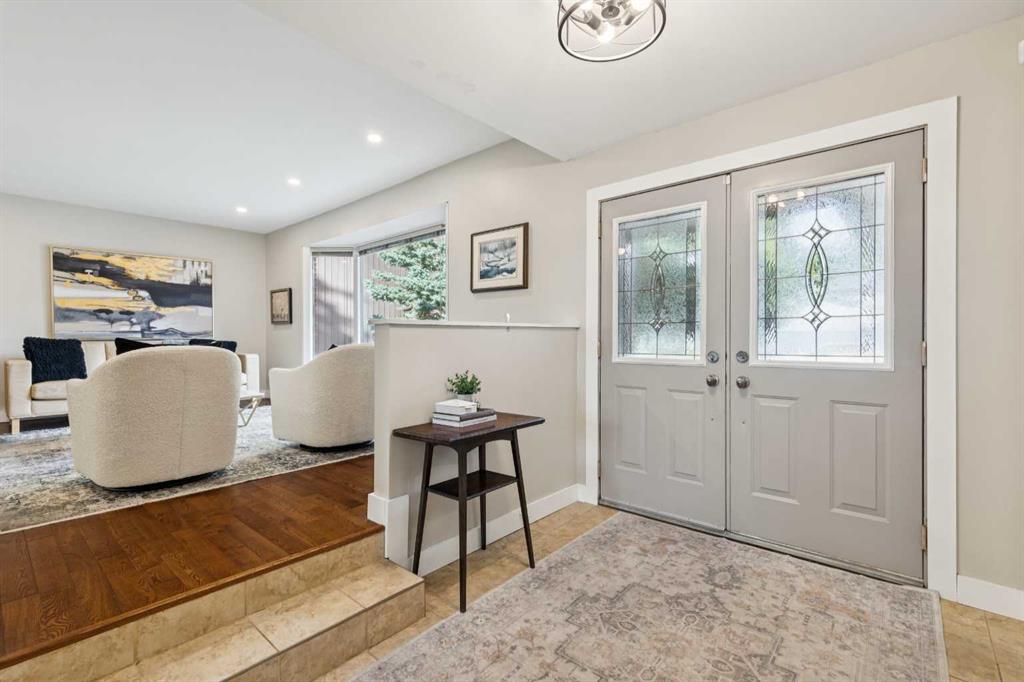 Third View of 7 Woodgreen Crescent SW, Woodlands, Calgary, Alberta, T2W4A4