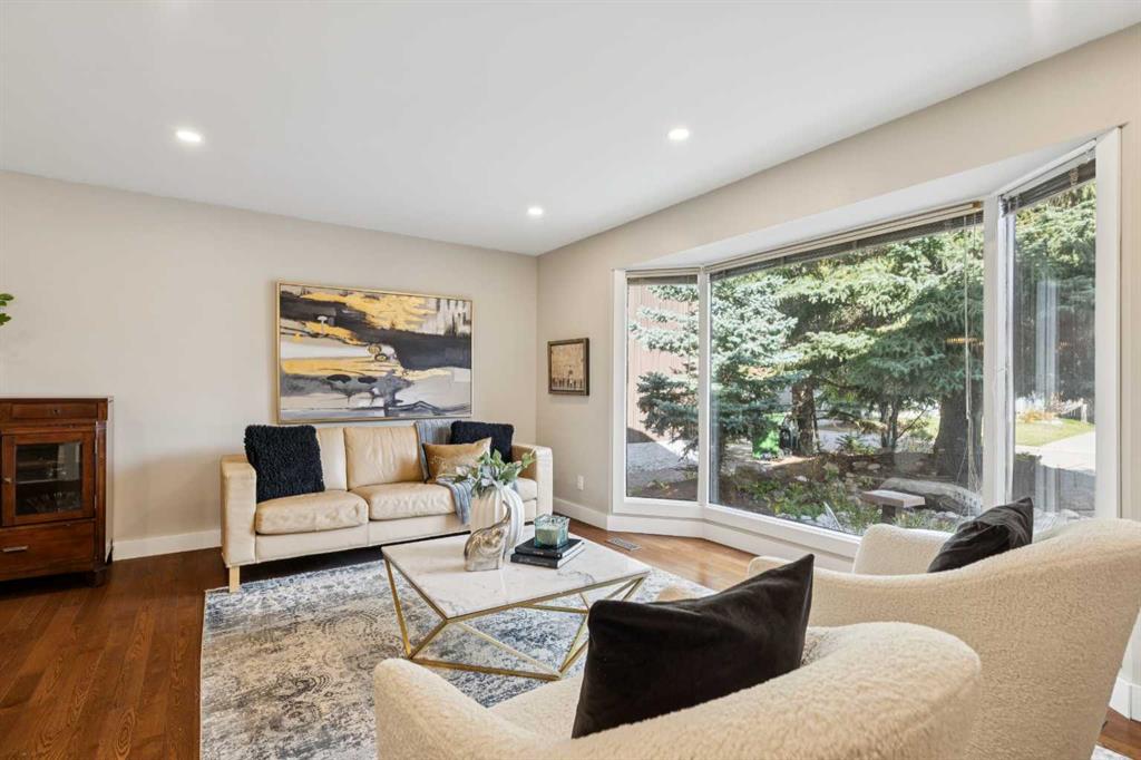 Fifth View of 7 Woodgreen Crescent SW, Woodlands, Calgary, Alberta, T2W4A4